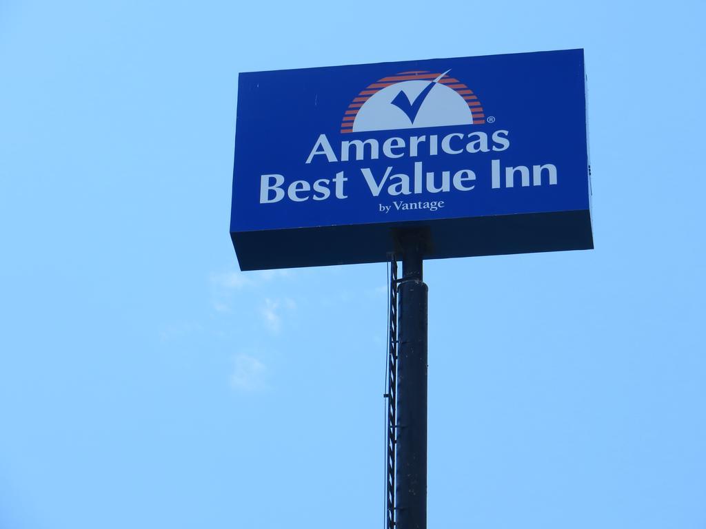 Americas Best Value Inn Ozark Exterior photo